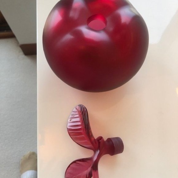 Lalique Pomme Red Perfume Bottle - Picture 2 of 4